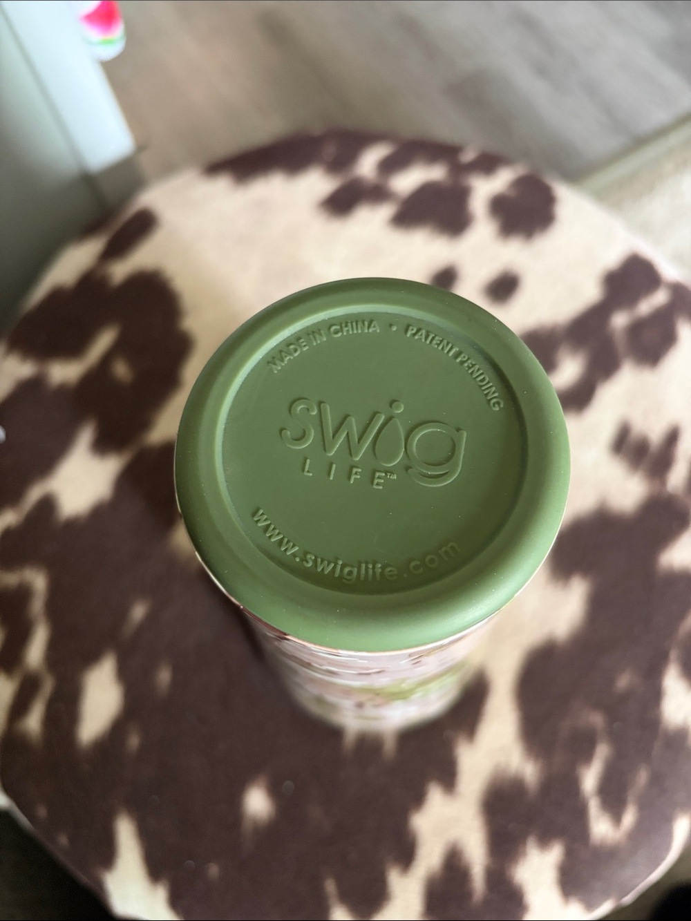 Swig Camouflage Travel Tumbler in Green and Tan - Picture 3 of 3